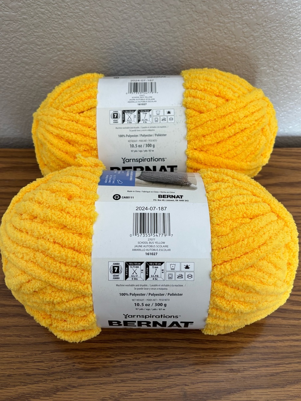 NWT Bernat Blanket Extra - Picture 2 of 3